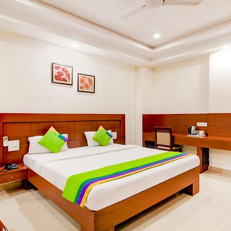 Treebo Trend Hotel Jp Plaza Nampally Hyderabad Bagian luar foto