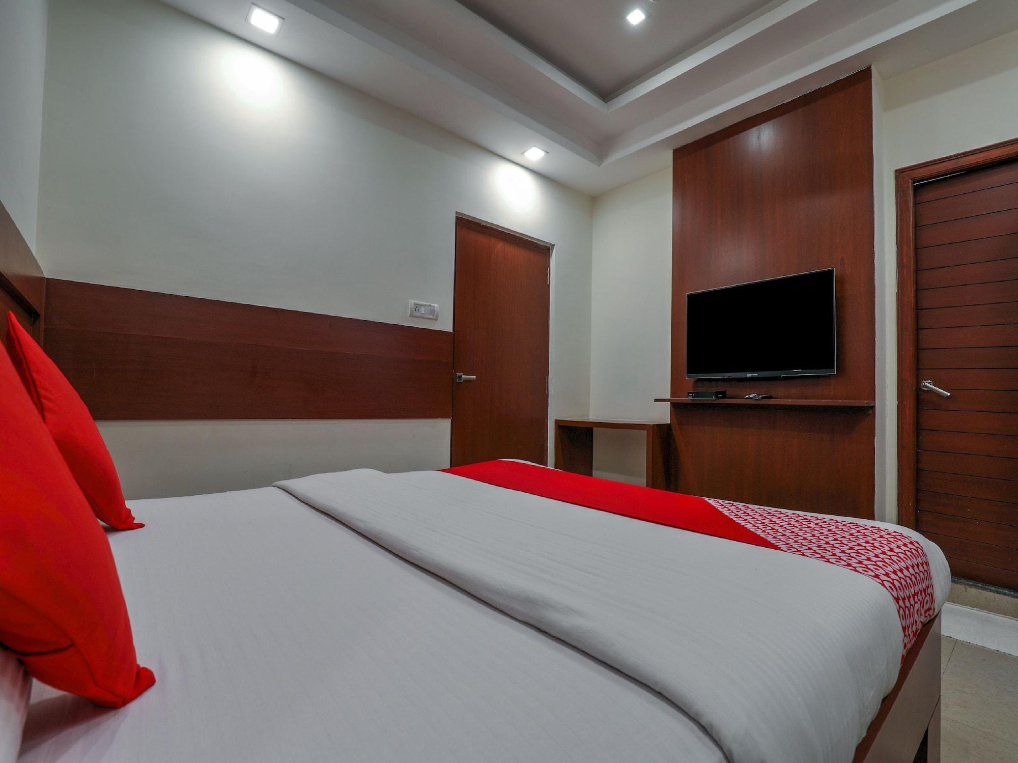 Treebo Trend Hotel Jp Plaza Nampally Hyderabad Bagian luar foto