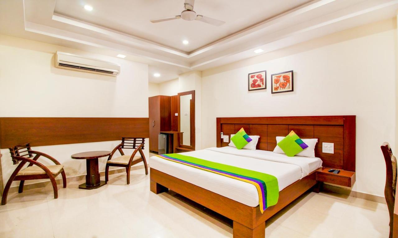 Treebo Trend Hotel Jp Plaza Nampally Hyderabad Bagian luar foto