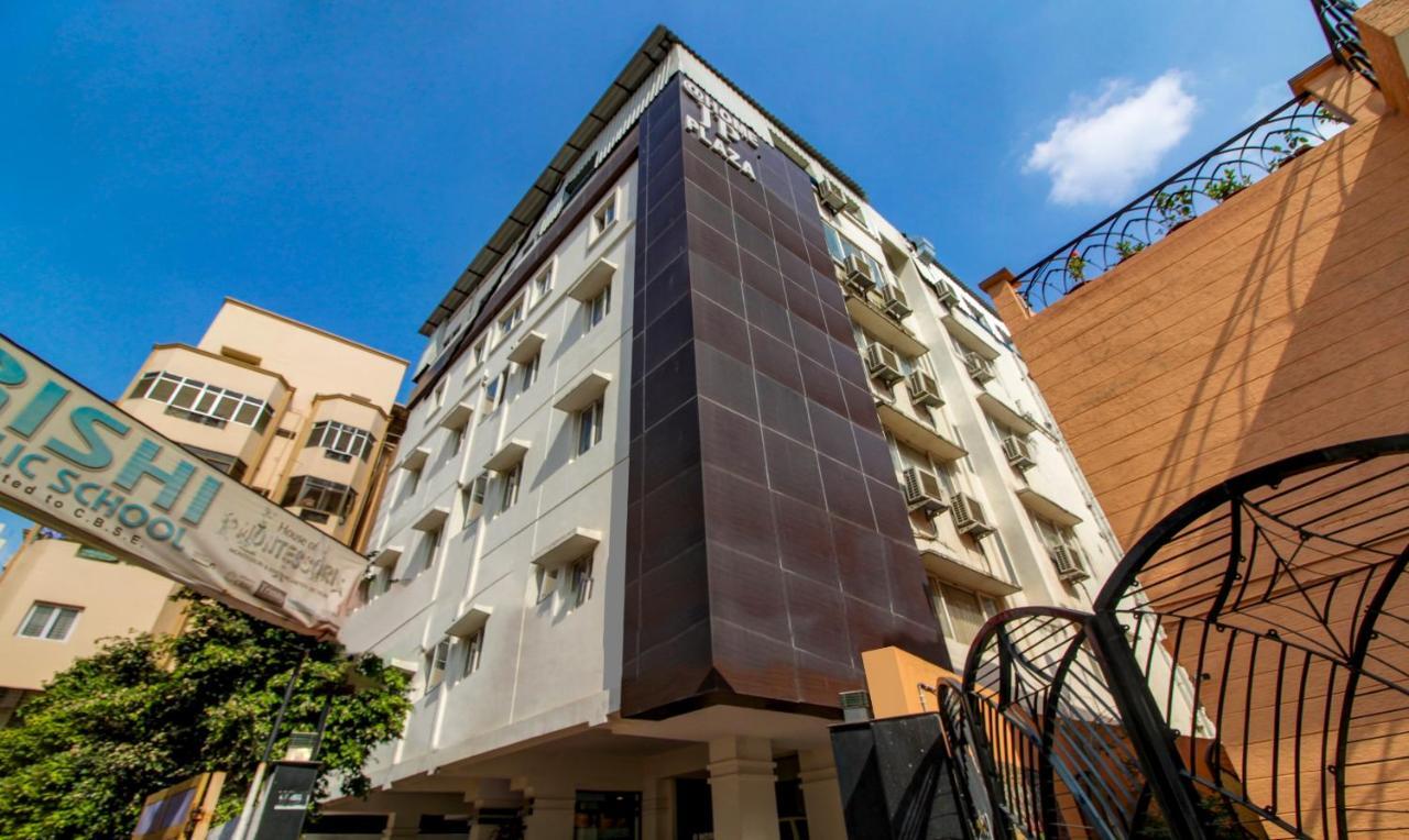 Treebo Trend Hotel Jp Plaza Nampally Hyderabad Bagian luar foto